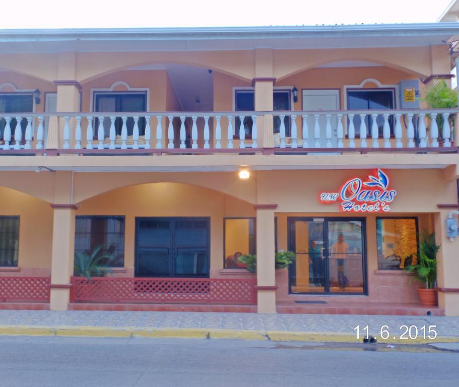 Uw Oasis Hotel La Ceiba Exterior foto