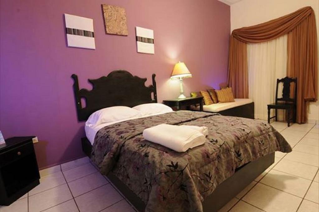 Uw Oasis Hotel La Ceiba Exterior foto